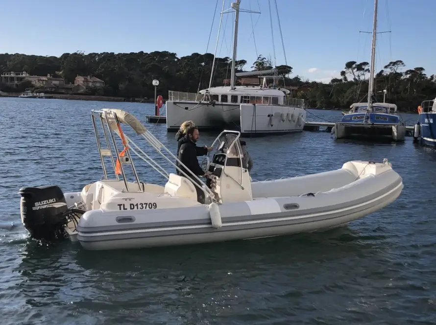 Location de bateau Nuova Jolly 600 à Hyères par Aniel Boats Services